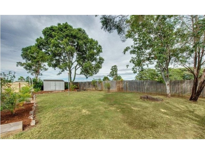 8 Battersby Street, One Mile QLD 4305