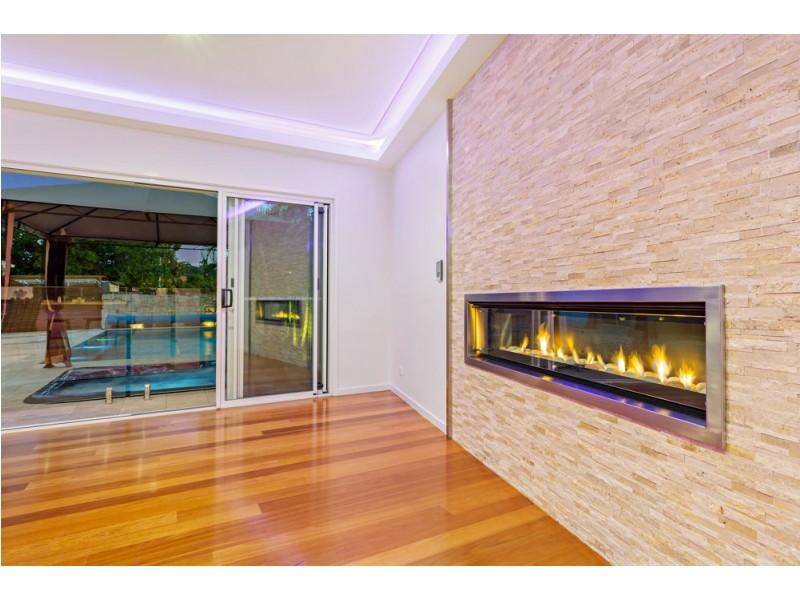 2 Bellbird Drive, Bellbird Park QLD 4300