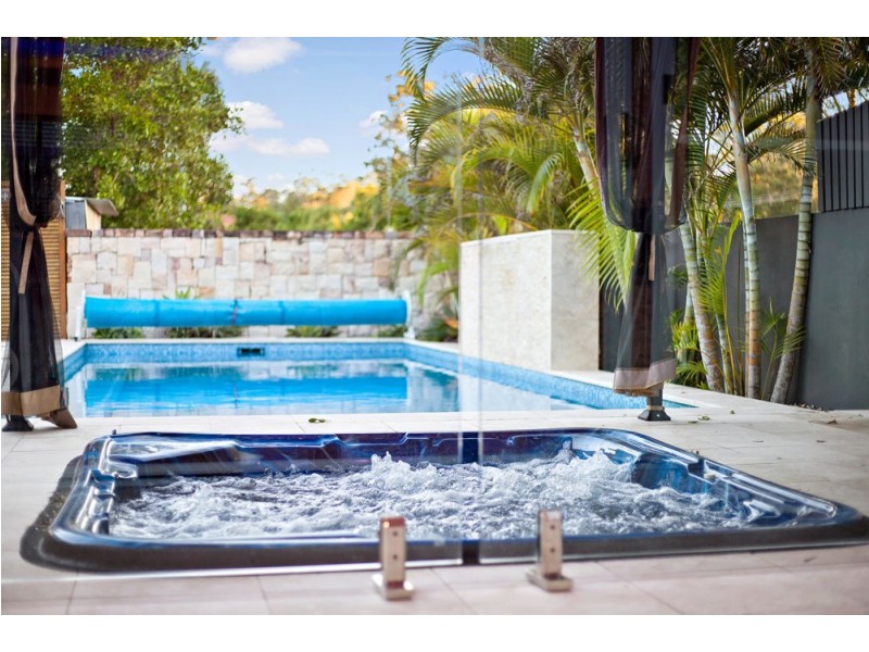 2 Bellbird Drive, Bellbird Park QLD 4300