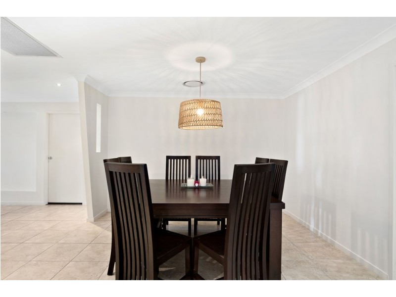 2 Bellbird Drive, Bellbird Park QLD 4300
