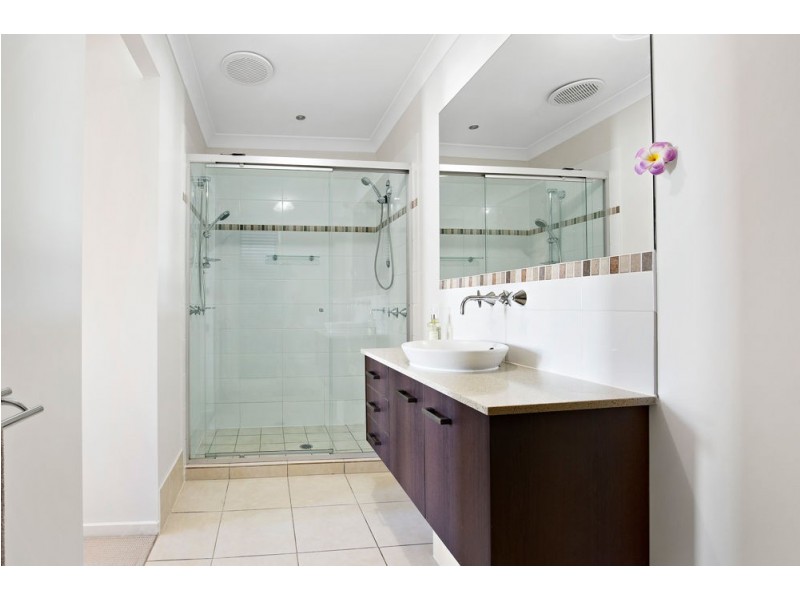 2 Bellbird Drive, Bellbird Park QLD 4300