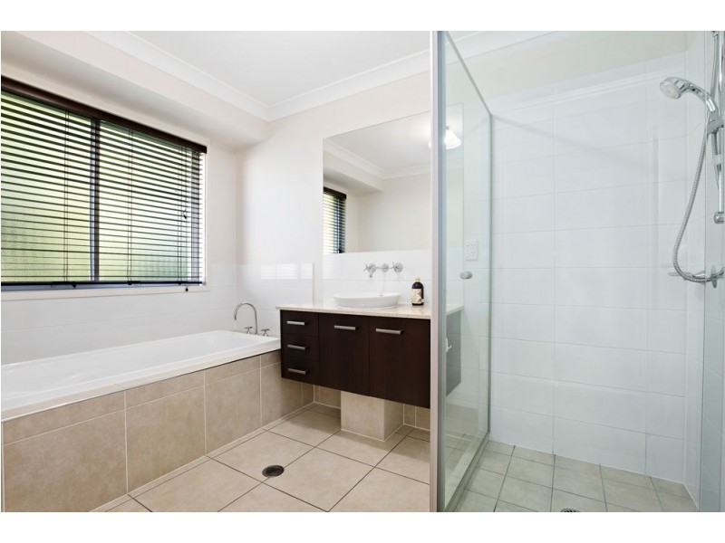 2 Bellbird Drive, Bellbird Park QLD 4300