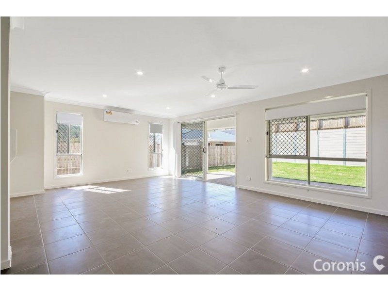 28 New York Way, Spring Mountain QLD 4124