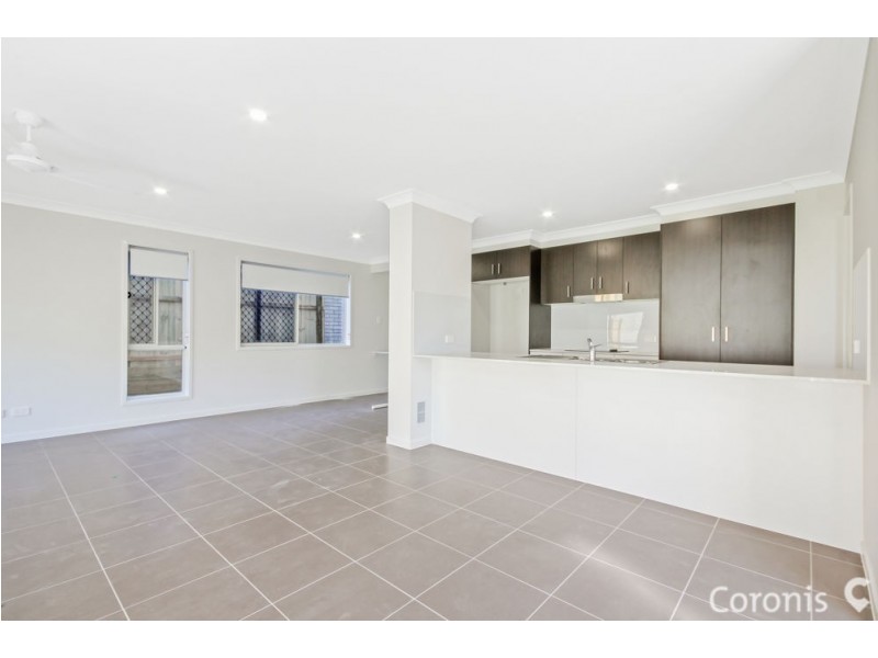 28 New York Way, Spring Mountain QLD 4124