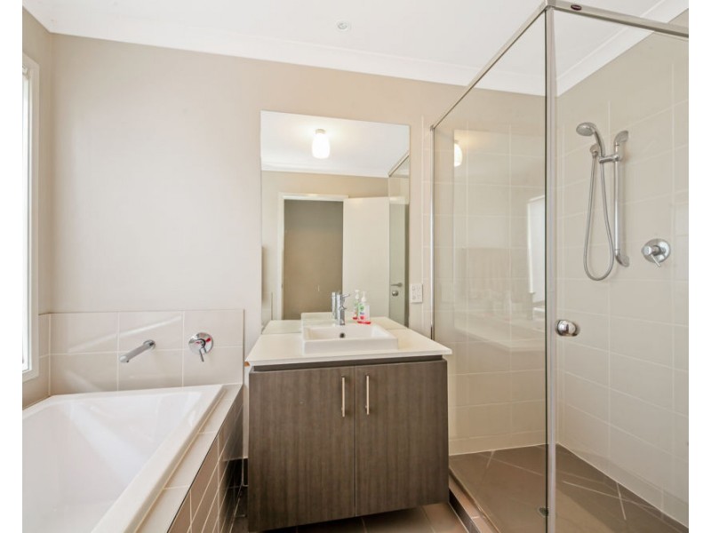 20 Rosella Crescent, Springfield Lakes QLD 4300