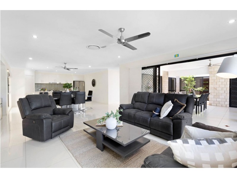 14 Eustace Circuit, Augustine Heights QLD 4300
