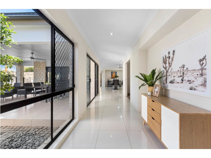 14 Eustace Circuit, Augustine Heights QLD 4300