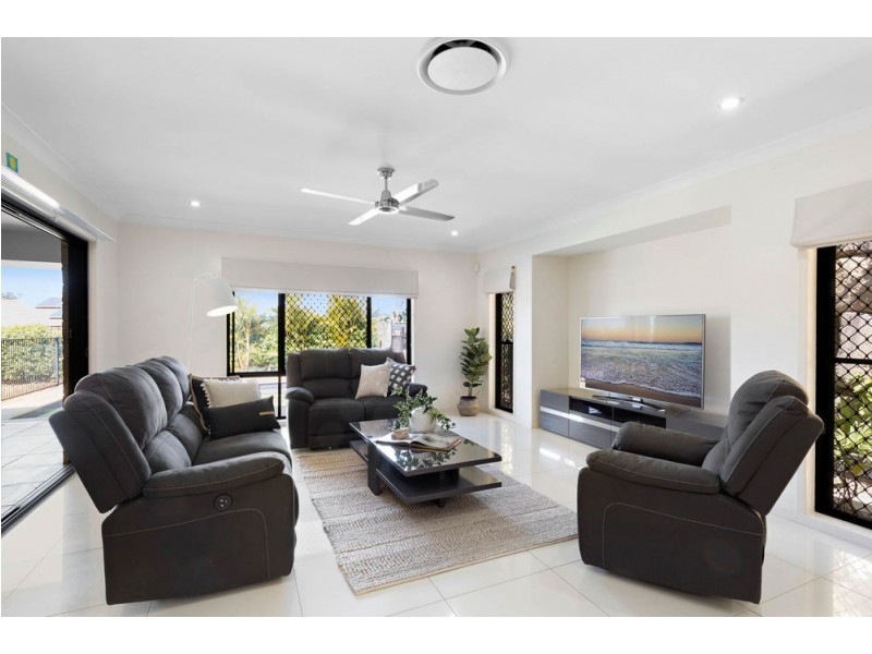 14 Eustace Circuit, Augustine Heights QLD 4300