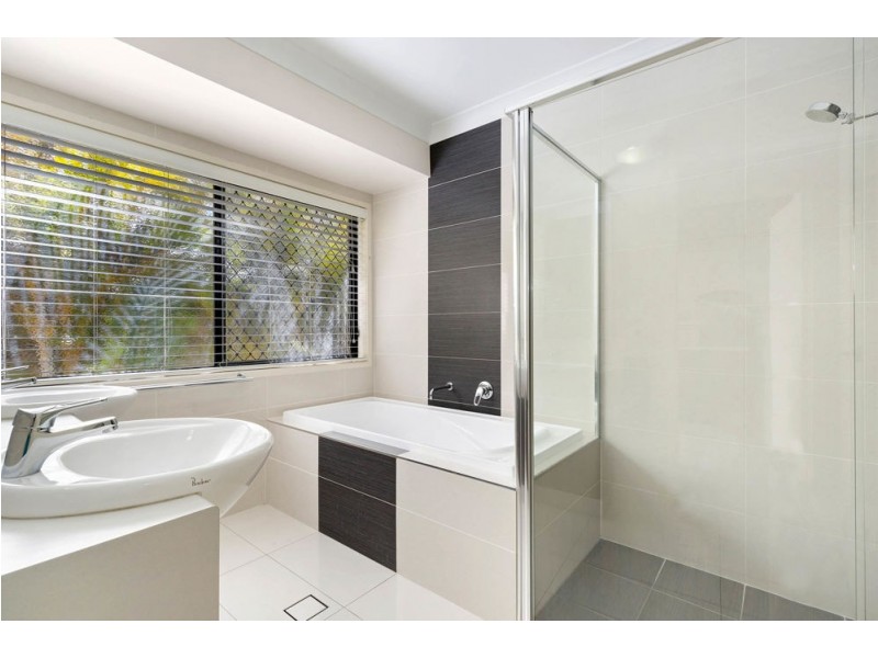 14 Eustace Circuit, Augustine Heights QLD 4300