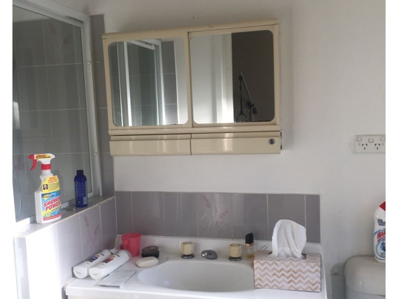 11 Chatburn Street, Chapel Hill QLD 4069