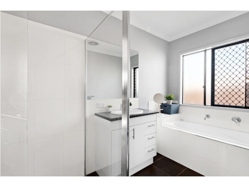 11 Neroli Drive, Springfield Lakes QLD 4300