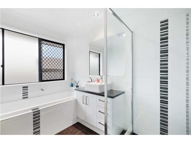 9 Mark Winter Court, Bellbird Park QLD 4300