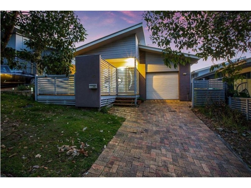 20 Creekside Drive, Springfield Lakes QLD 4300