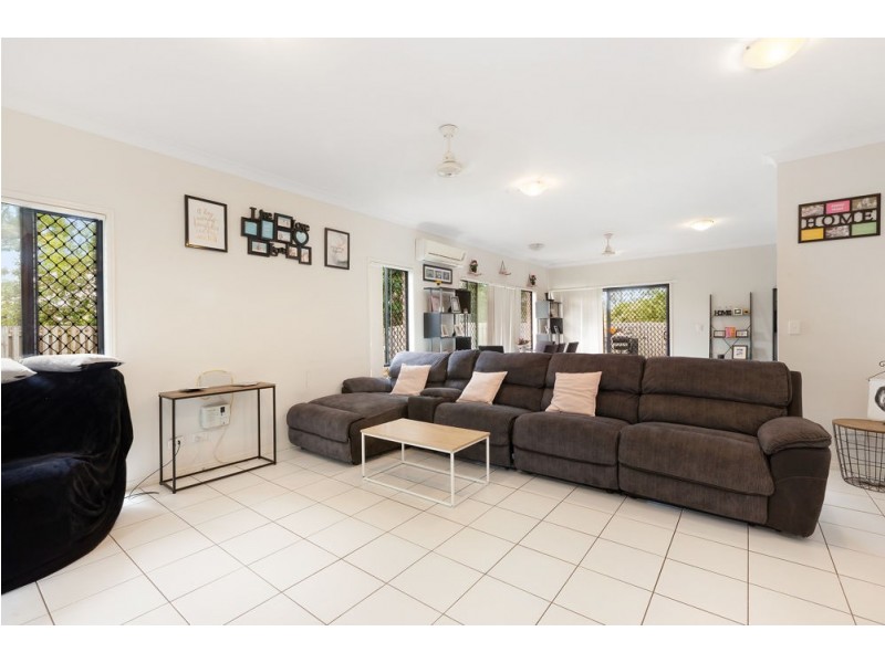 6 Whitehouse Court, Redbank Plains QLD 4301