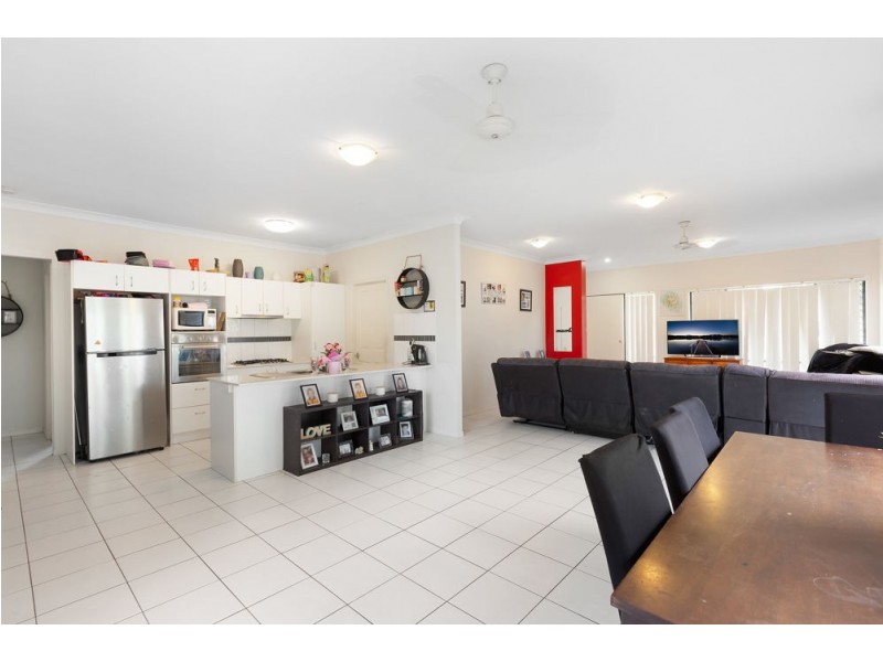 6 Whitehouse Court, Redbank Plains QLD 4301