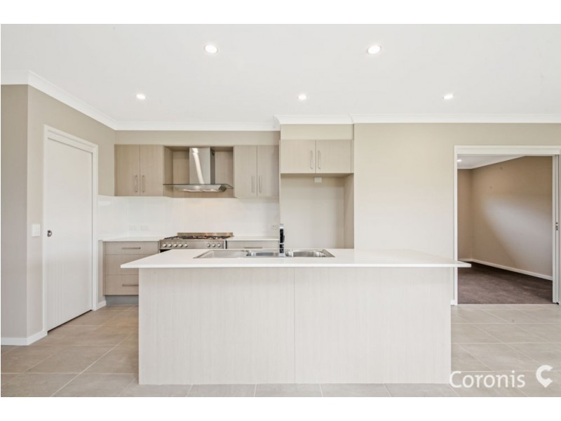 20 Reg Grundy Street, South Ripley QLD 4306