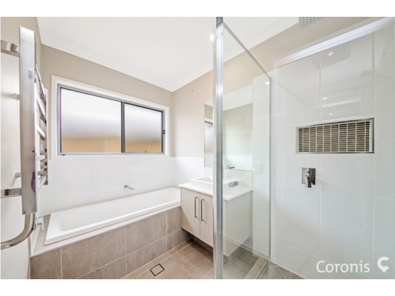 20 Reg Grundy Street, South Ripley QLD 4306
