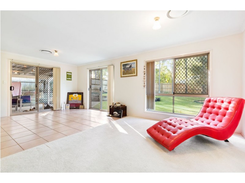 25 Elderslie Place, Forest Lake QLD 4078