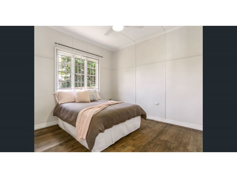 6 Glossop Street, Brassall QLD 4305