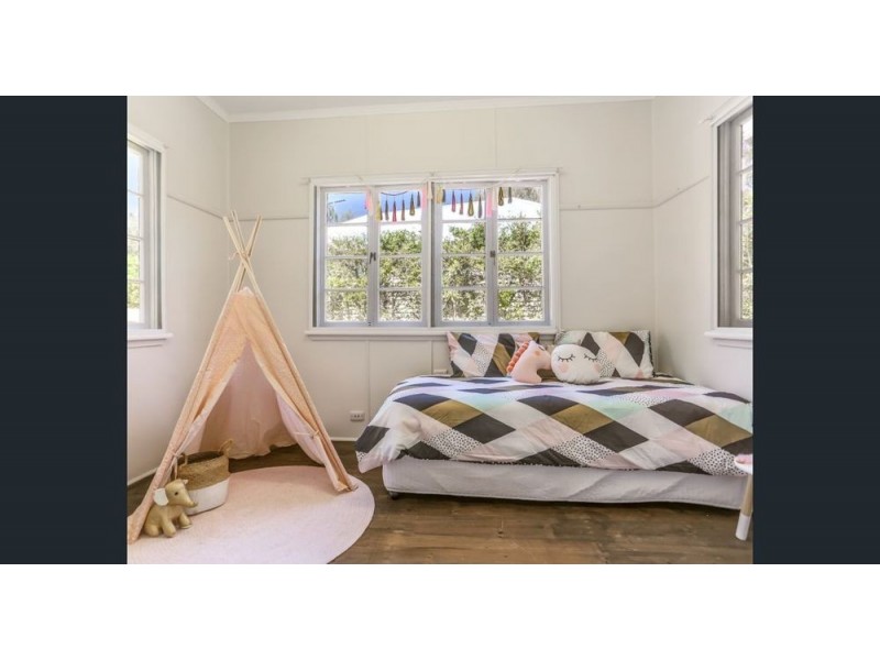 6 Glossop Street, Brassall QLD 4305