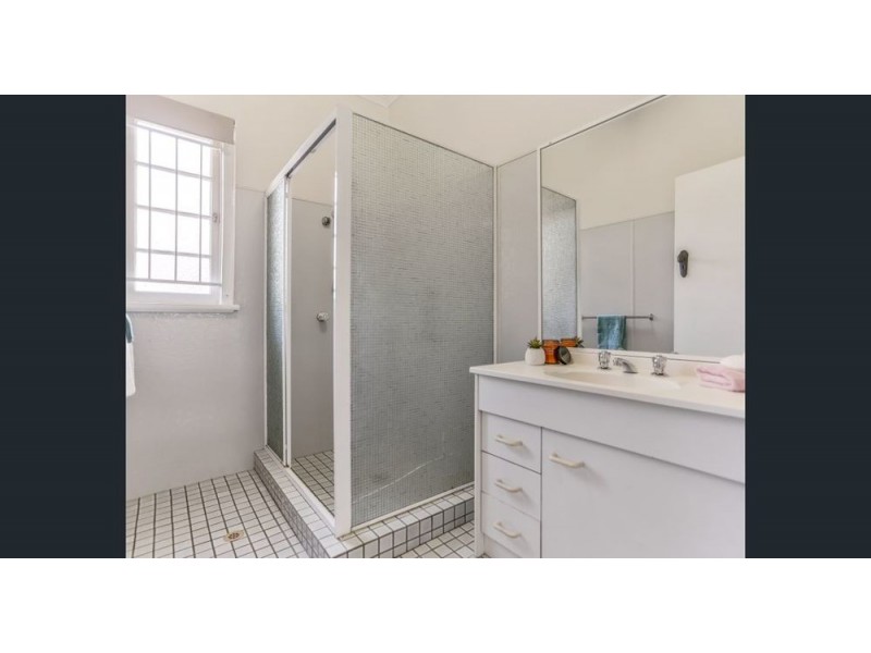 6 Glossop Street, Brassall QLD 4305