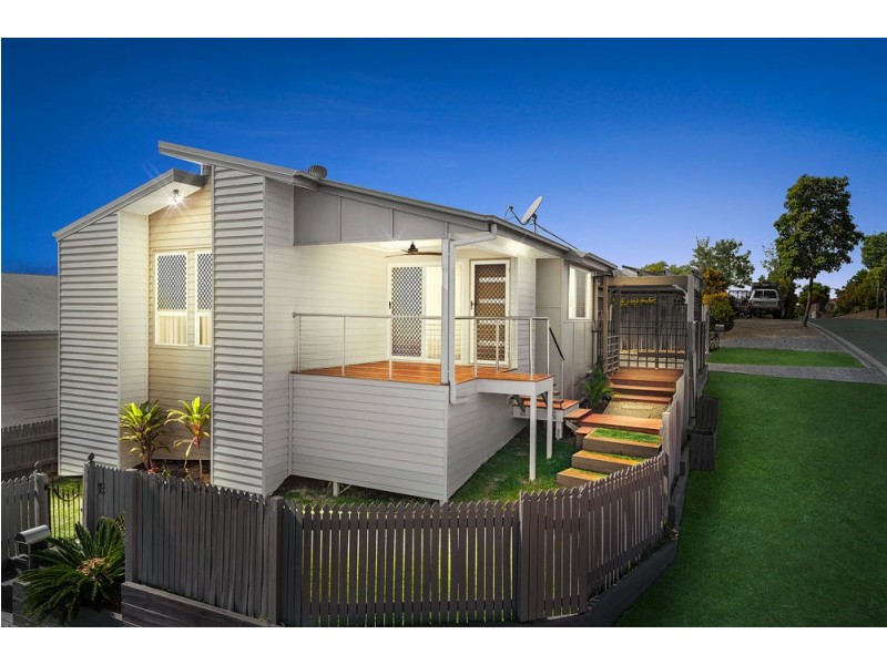 18 Esperance Crescent, Springfield Lakes QLD 4300