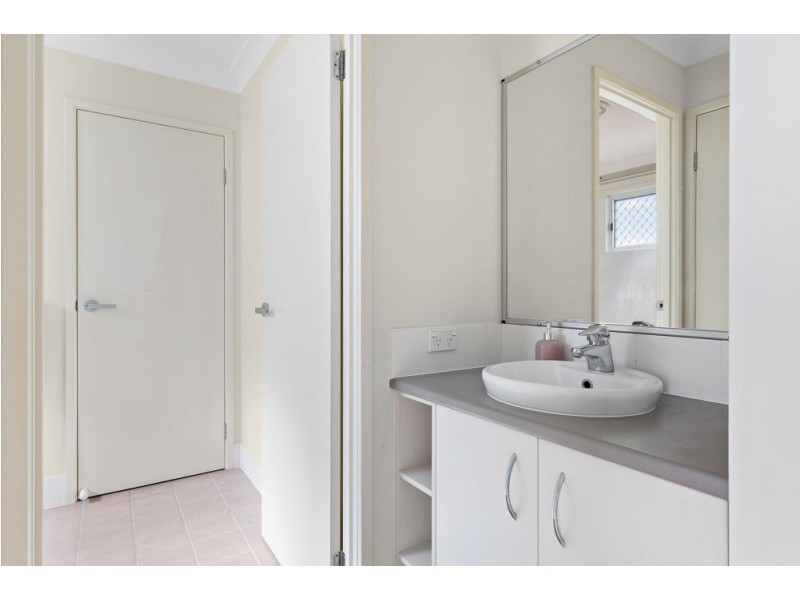 18 Esperance Crescent, Springfield Lakes QLD 4300