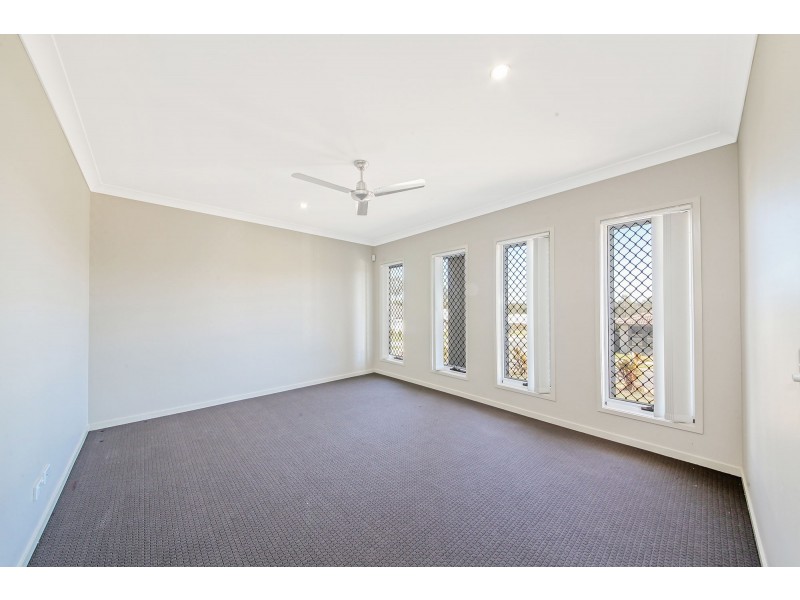 37 The Avenue, Heathwood QLD 4110