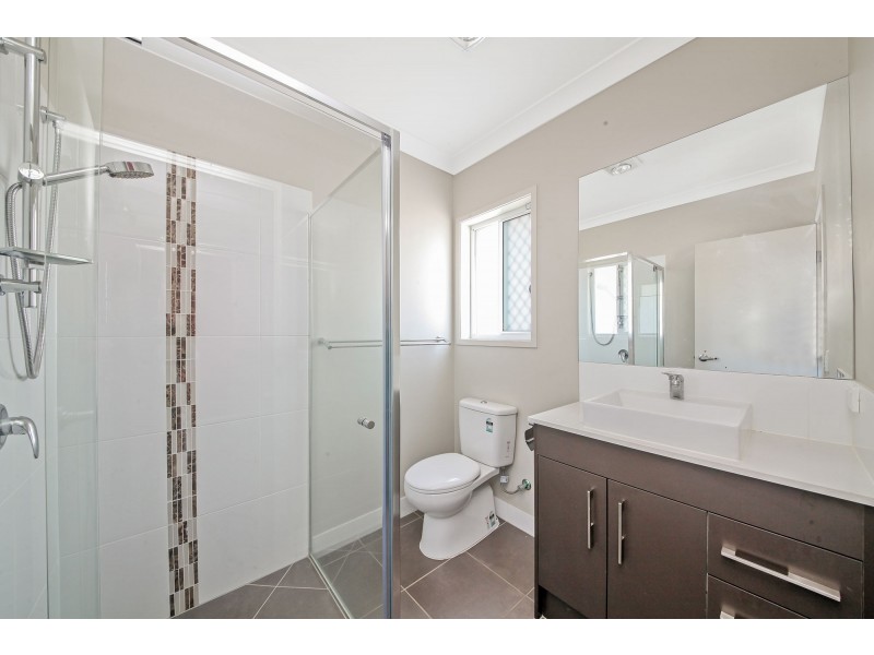 37 The Avenue, Heathwood QLD 4110