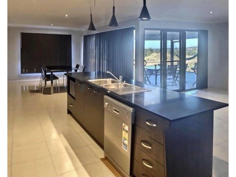 27 Richmond Terrace, Plainland QLD 4341