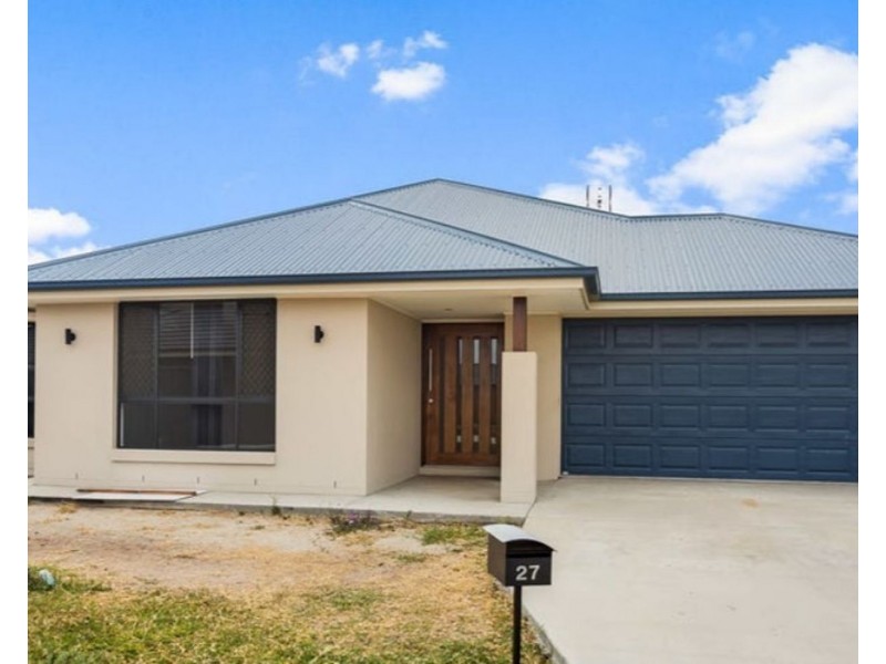27 Richmond Terrace, Plainland QLD 4341