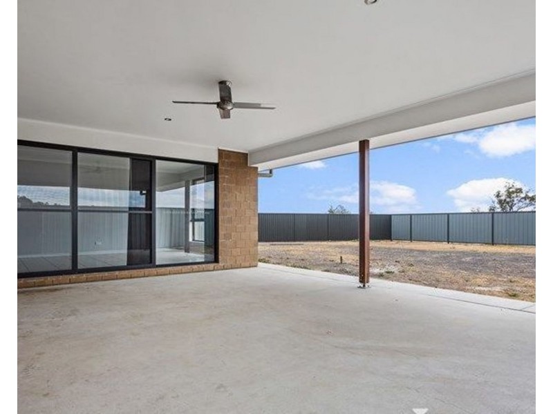 27 Richmond Terrace, Plainland QLD 4341