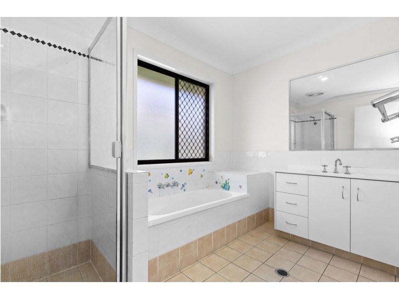 9 Polzin Drive, Goodna QLD 4300