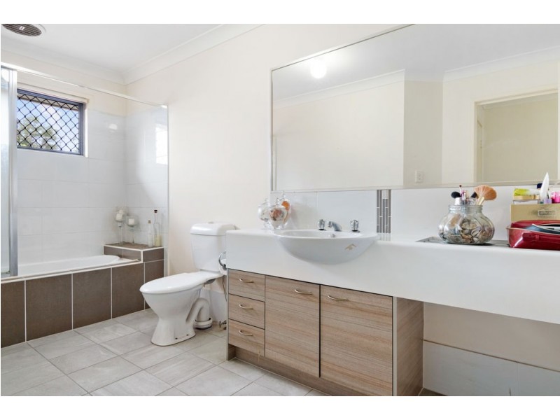 32/18a Wilga Street, Wacol QLD 4076