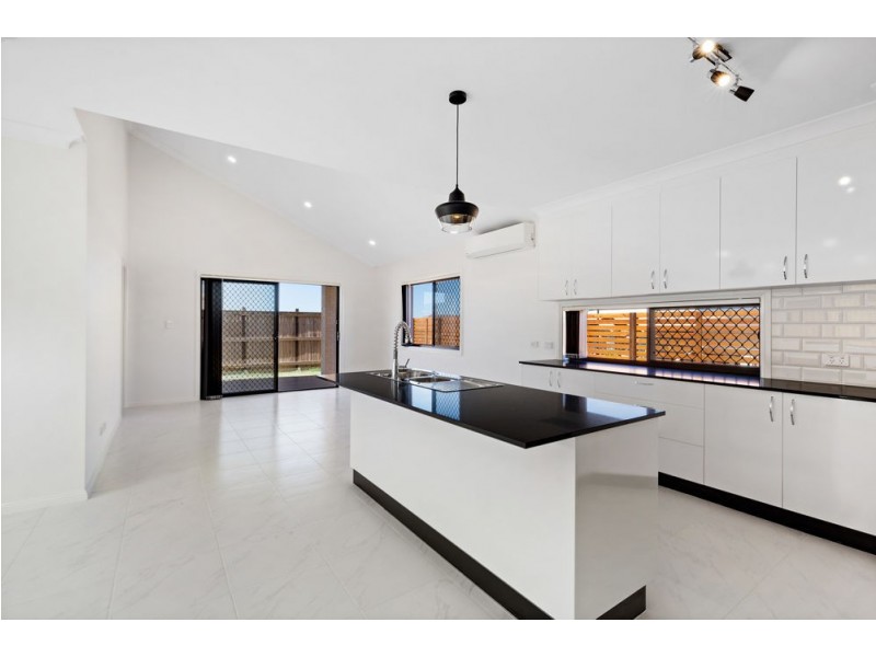 124 Cotton Crescent, Redbank Plains QLD 4301