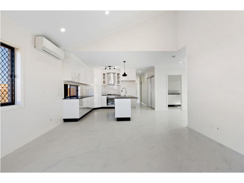 124 Cotton Crescent, Redbank Plains QLD 4301