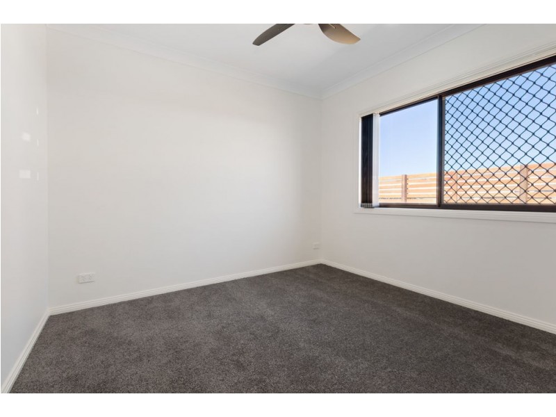 124 Cotton Crescent, Redbank Plains QLD 4301