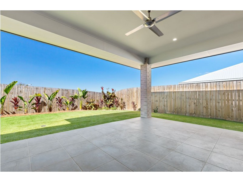 9 Kookaburra Place, Deebing Heights QLD 4306