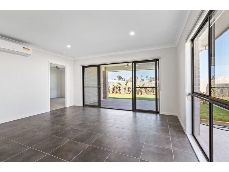 9 Kookaburra Place, Deebing Heights QLD 4306