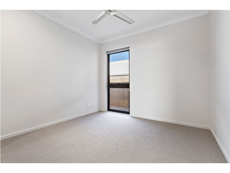 9 Kookaburra Place, Deebing Heights QLD 4306