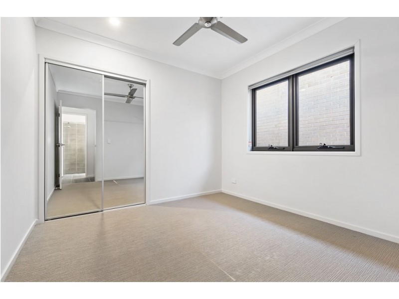 9 Kookaburra Place, Deebing Heights QLD 4306