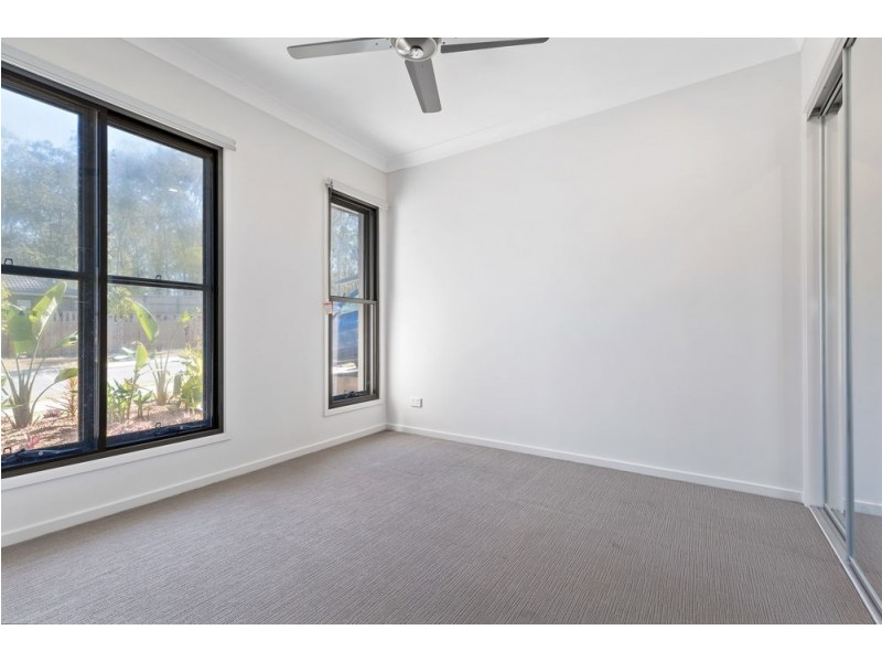 9 Kookaburra Place, Deebing Heights QLD 4306