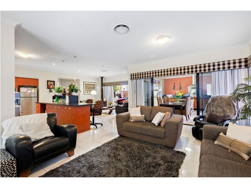 14 Ash Avenue, Springfield Lakes QLD 4300