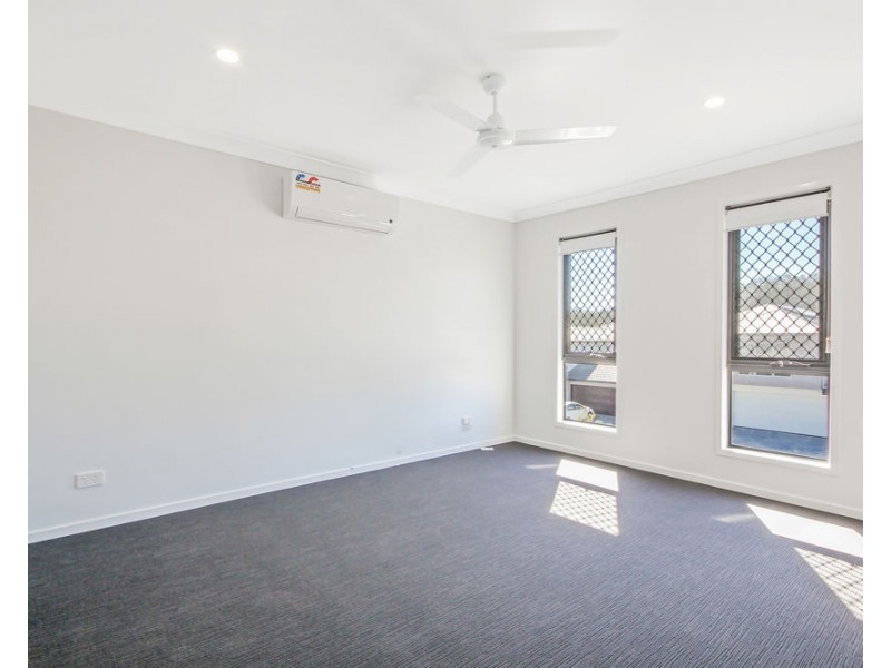 13 Cairo Way, Spring Mountain QLD 4124