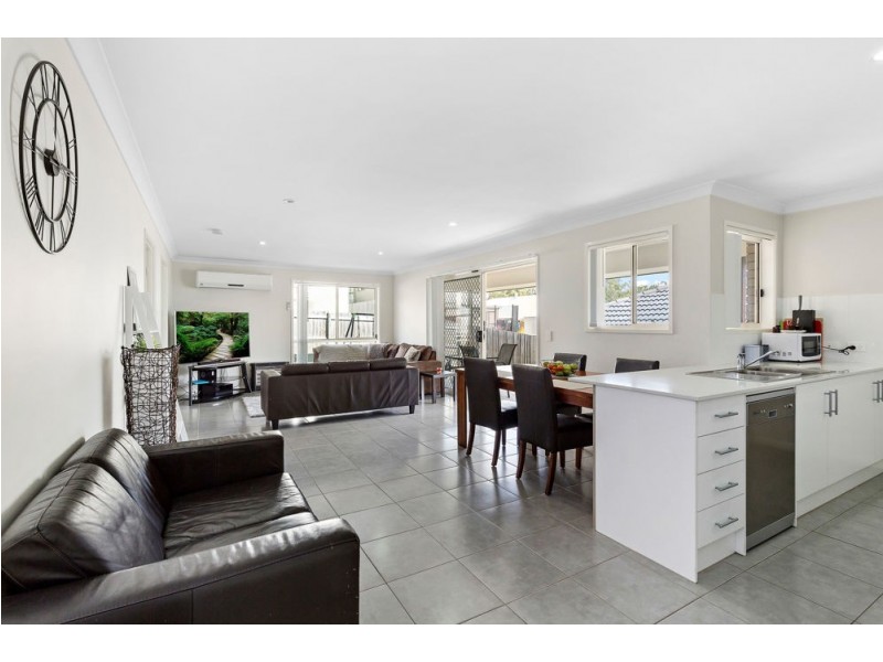 14 Honeypot Avenue, Springfield Lakes QLD 4300
