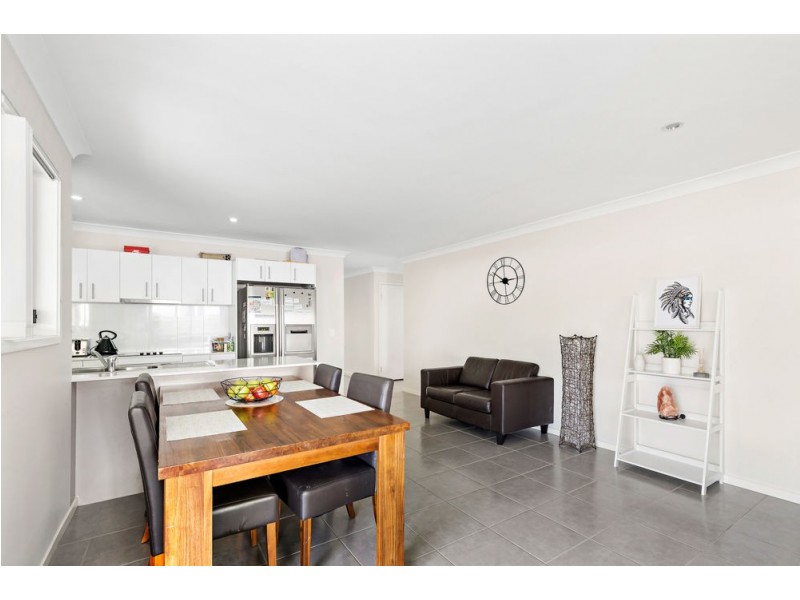 14 Honeypot Avenue, Springfield Lakes QLD 4300