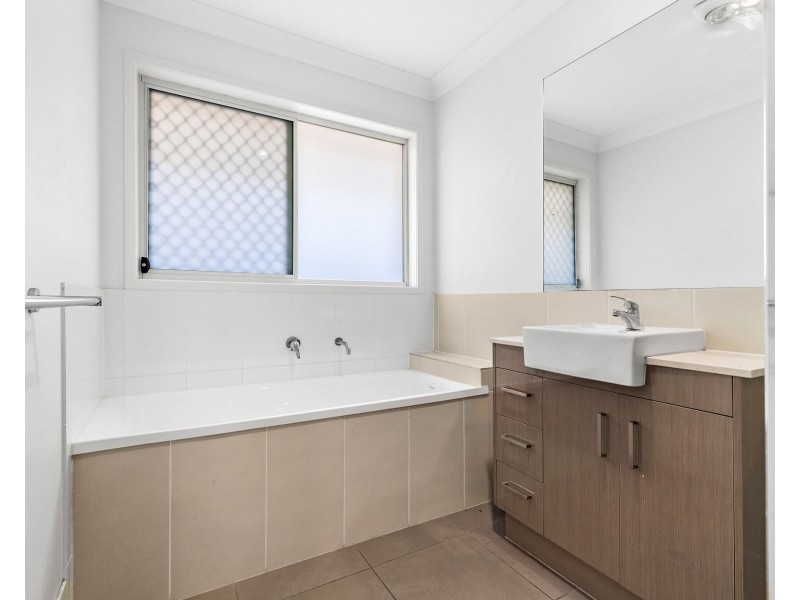 25/17 Bruce Lane, Camira QLD 4300