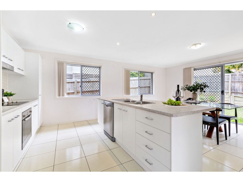 6 Rose Avenue, Springfield Lakes QLD 4300