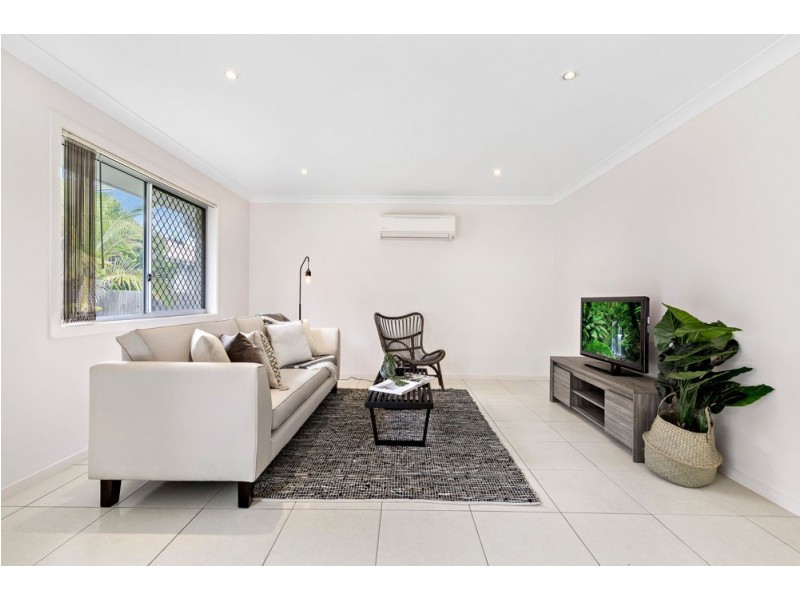 6 Rose Avenue, Springfield Lakes QLD 4300