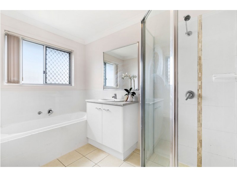 6 Rose Avenue, Springfield Lakes QLD 4300